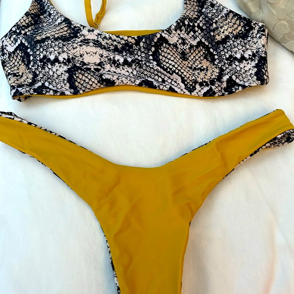 Reversible python print bikini sz m - Picture 2 of 3